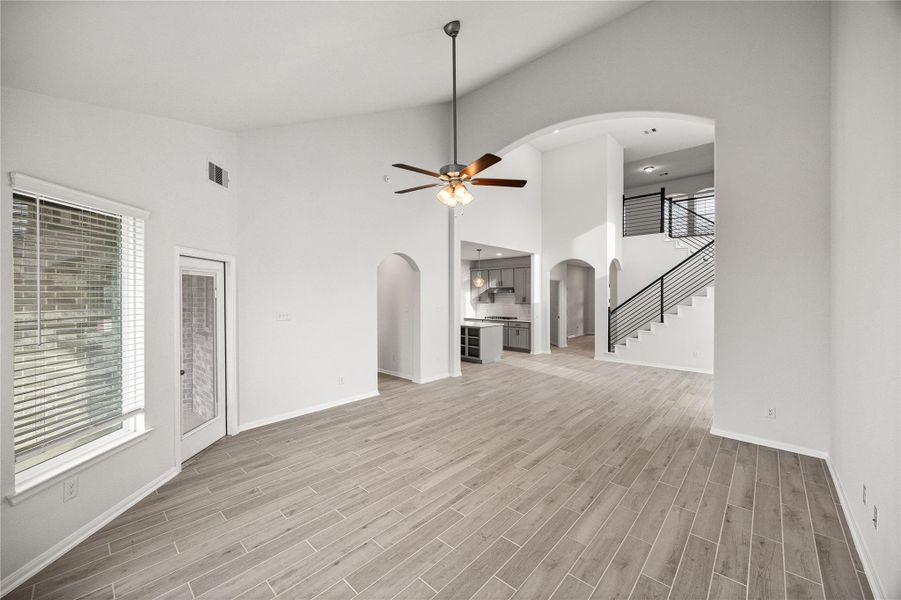 Spacious, unfurnished interior of a new home in River Ranch Meadows, Dayton (Image 35).