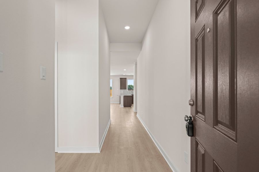 Spacious, unfurnished interior of a new home in South Fork, Waco (Image 11). Spacious, unfurnished interior of a new home in South Fork, Waco (Image 11).