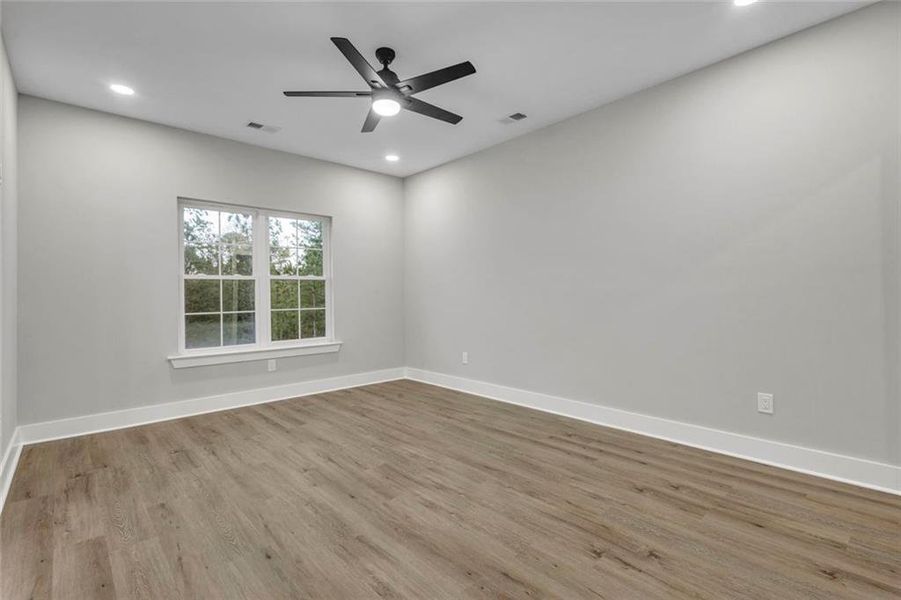 Spacious, unfurnished interior of a new home in , Fairburn (Image 34).
