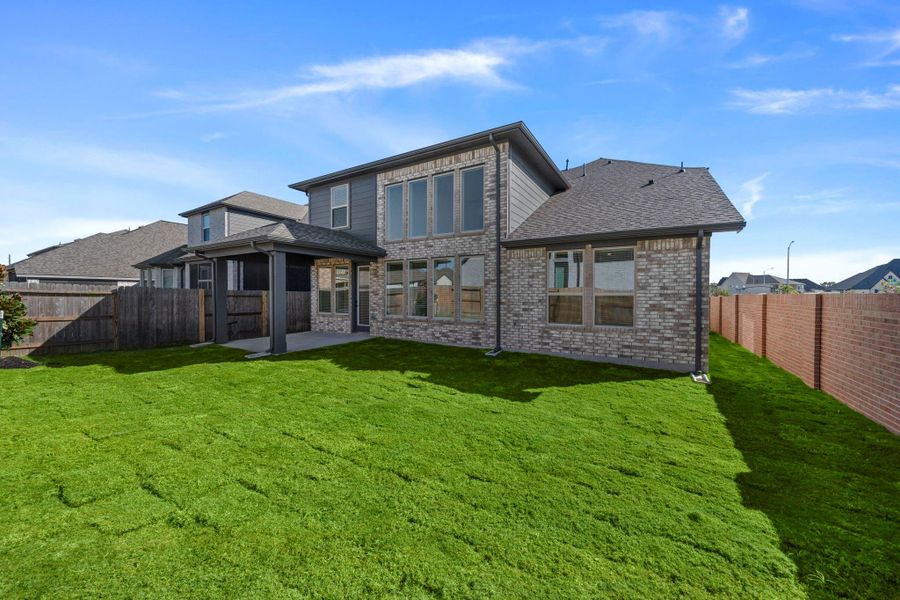 Exterior details and patio area of a home in Fulbrook on Fulshear Creek 60', Fulshear (Image 4). Exterior details and patio area of a home in Fulbrook on Fulshear Creek 60', Fulshear (Image 4).