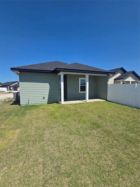 Exterior details and patio area of a home in , Newberry (Image 3).