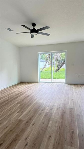 Spacious, unfurnished interior of a new home in , North Port (Image 20).