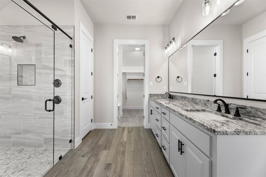 209 Bel Grand-Primary Suite-3