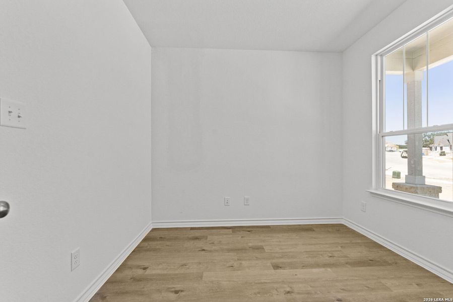 Spacious, unfurnished interior of a new home in Corley Farms, Boerne (Image 27).