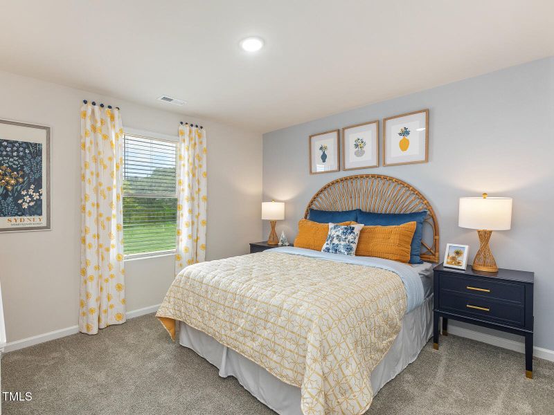 RAL_RiverGlen_Chatham_Bed4_74WhiteBirchL