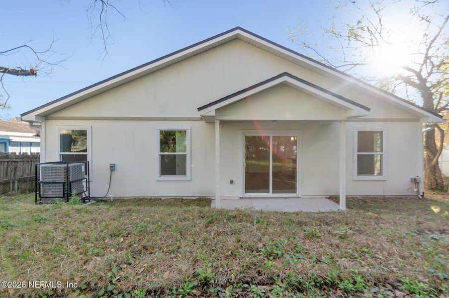 Exterior details and patio area of a home in , Jacksonville (Image 4).