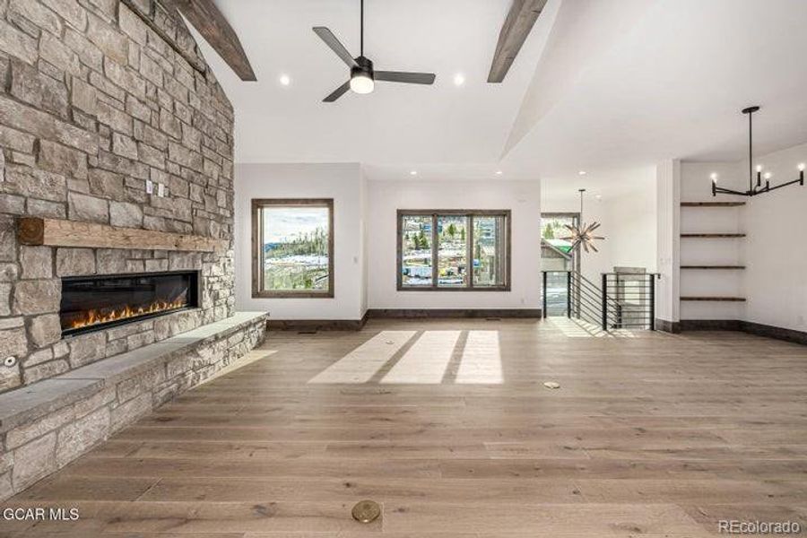 Spacious, unfurnished interior of a new home in , Granby (Image 40).