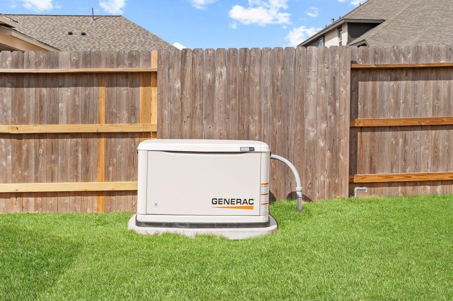 Exterior details and patio area of a home in Brookewater, Rosenberg (Image 29).