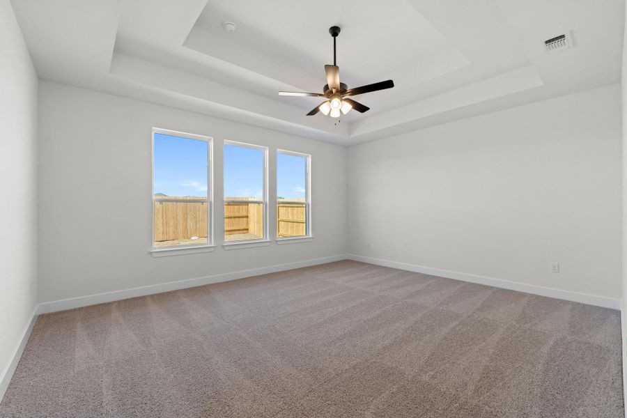 Spacious, unfurnished interior of a new home in Lariat, Liberty Hill (Image 25).