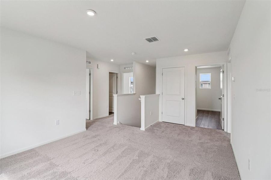 Spacious, unfurnished interior of a new home in Sumter Villas, Sumterville (Image 17).
