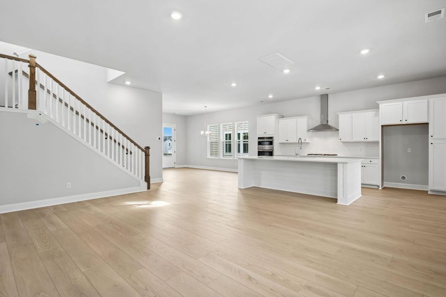 Spacious, unfurnished interior of a new home in Heron's Walk at Summers Corner, Summerville (Image 20).