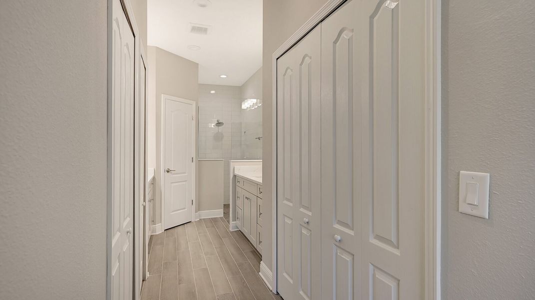 Spacious, unfurnished interior of a new home in Boca Royale Golf and Country Club at Wellen Park, Englewood (Image 32).