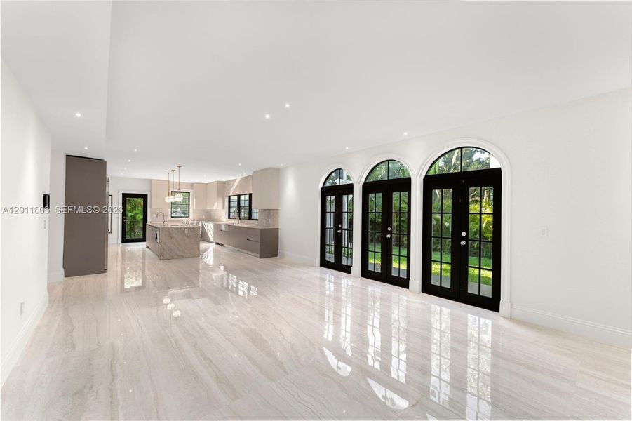 Spacious, unfurnished interior of a new home in , Miami (Image 41).