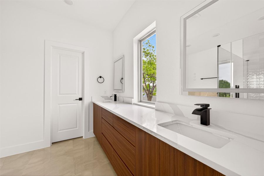 Furnished interior view inside a new home in , Houston (Image 8).