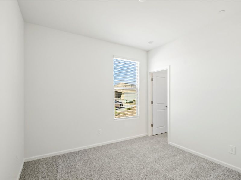 Spacious, unfurnished interior of a new home in Arbor at Madera Highlands II, Sahuarita (Image 14).