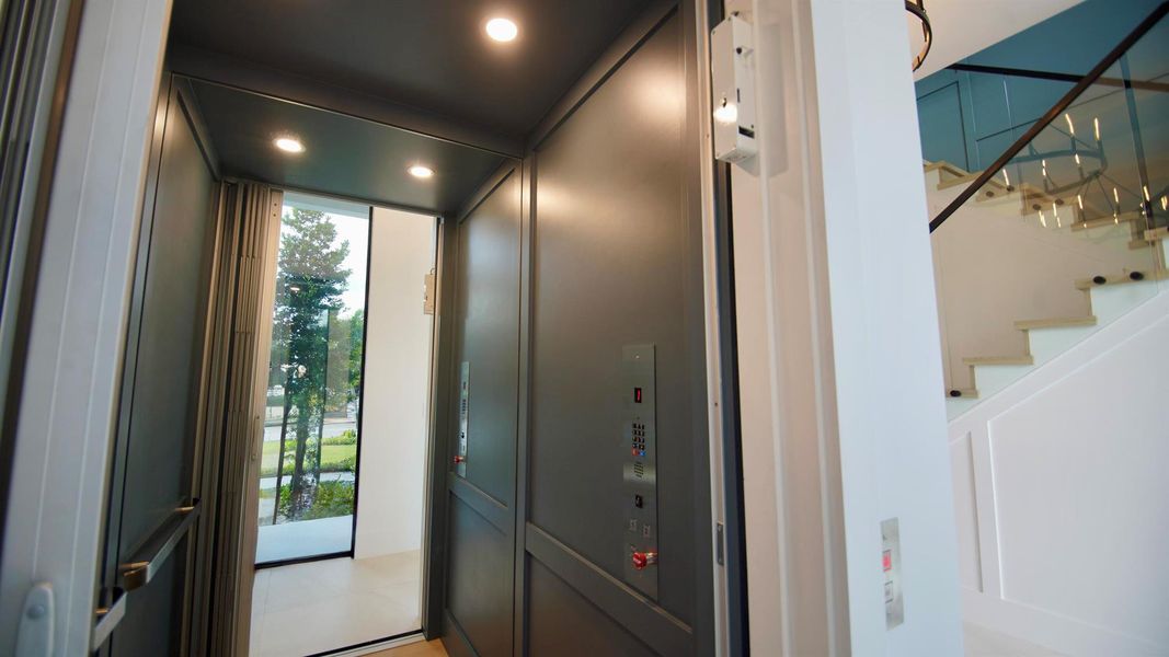 Image 83 of a home in .