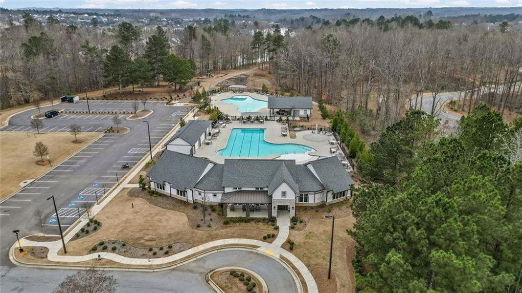 Community amenities in Twin Lakes, Hoschton (Image 43).