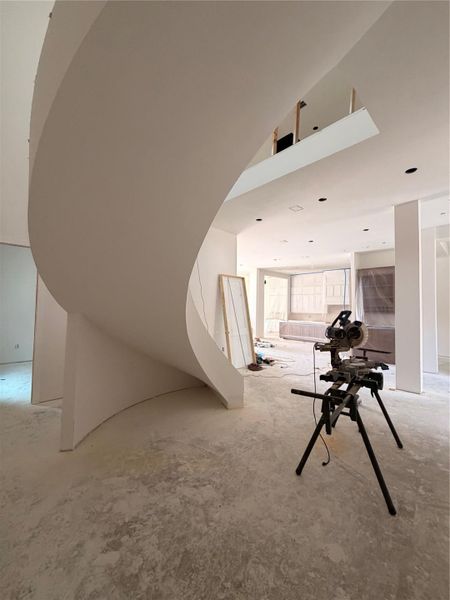 Spacious, unfurnished interior of a new home in , Houston (Image 16).