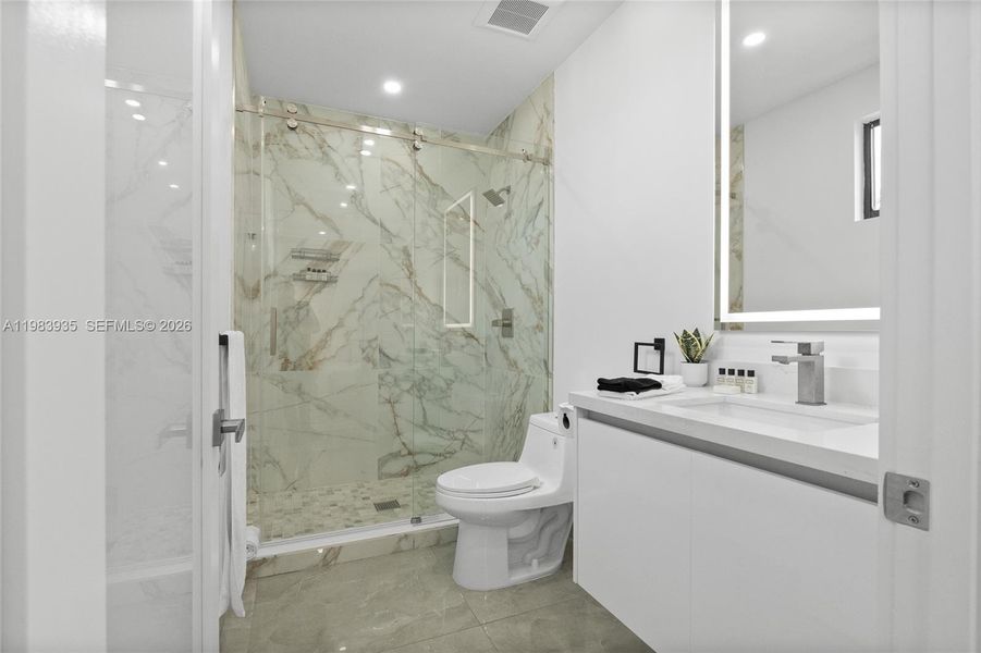 Furnished interior view inside a new home in , Fort Lauderdale (Image 15).