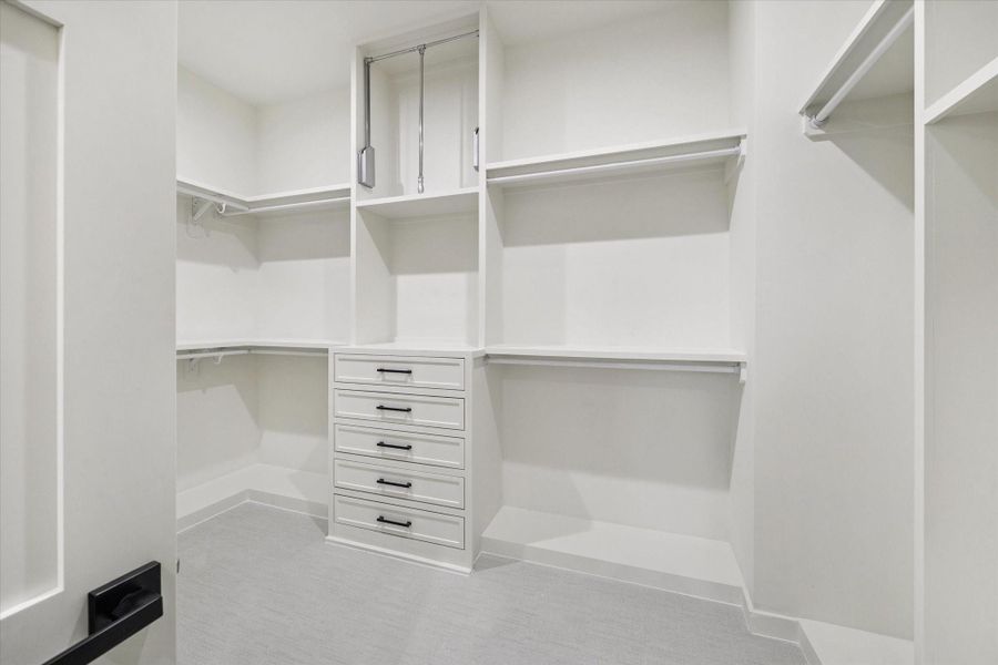 Spacious, unfurnished interior of a new home in , Houston (Image 22).