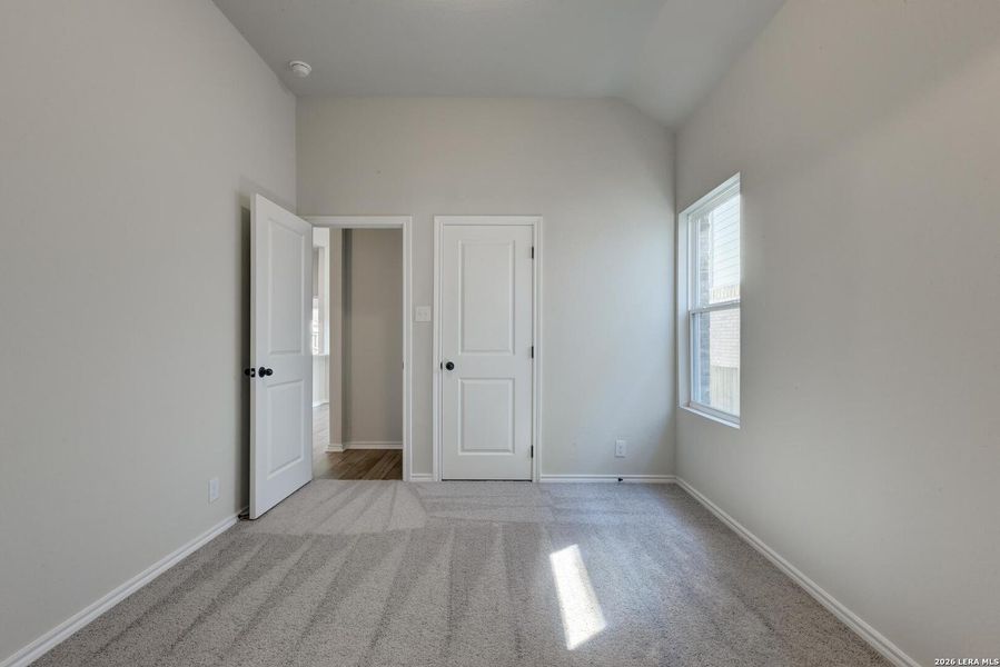 Spacious, unfurnished interior of a new home in Arcadia Ridge, San Antonio (Image 22).