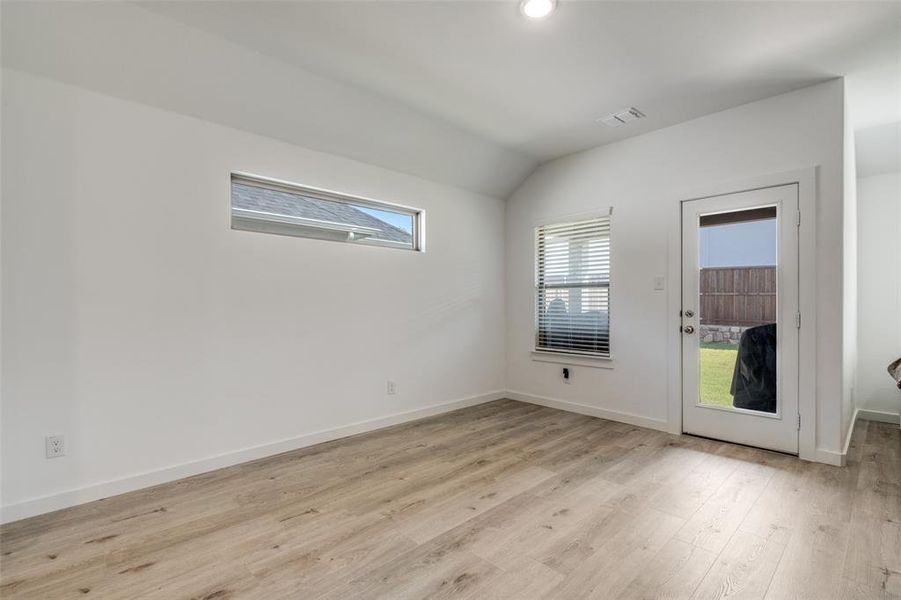 Spacious, unfurnished interior of a new home in , Royse City (Image 18).