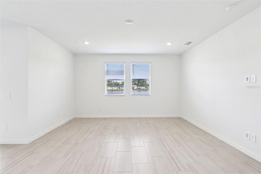 Spacious, unfurnished interior of a new home in , Palm Coast (Image 18).
