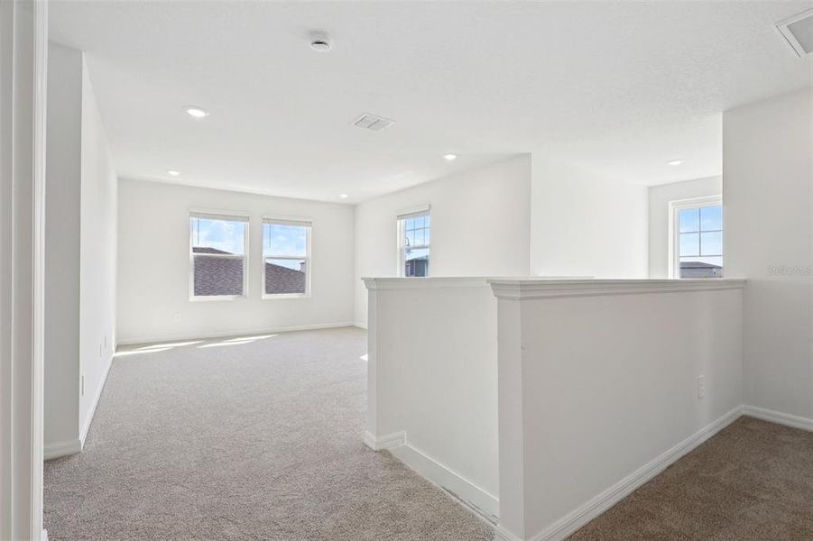 Spacious, unfurnished interior of a new home in Crosswinds - Signature Series, Haines City (Image 25).