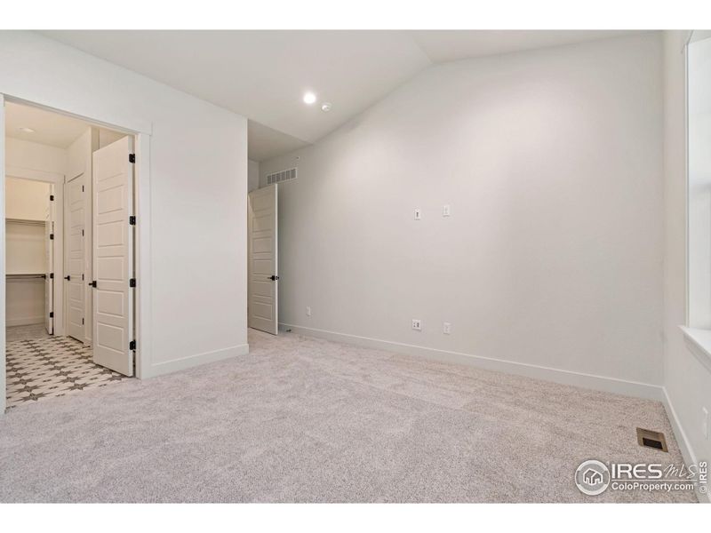 3/4 luxury bath and walk-in closet