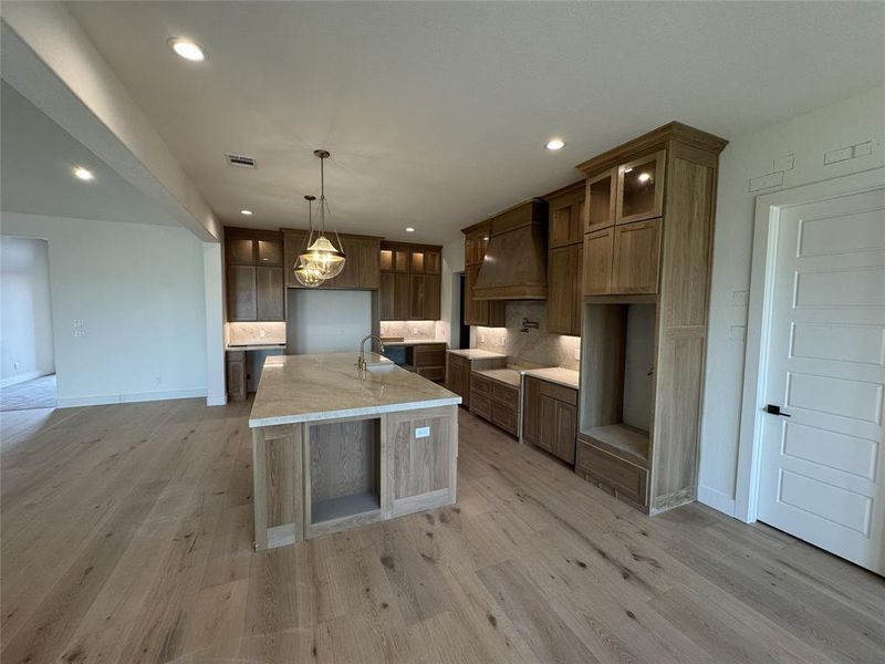 Furnished interior view inside a new home in Summit Ranch, Aledo (Image 13). Furnished interior view inside a new home in Summit Ranch, Aledo (Image 13).