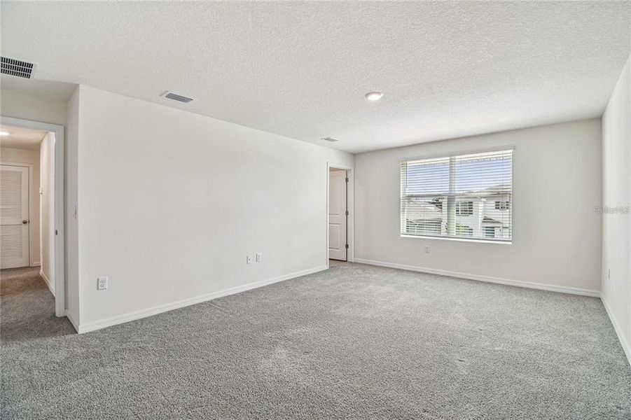 Spacious, unfurnished interior of a new home in River Park, Temple Terrace (Image 10). Spacious, unfurnished interior of a new home in River Park, Temple Terrace (Image 10).