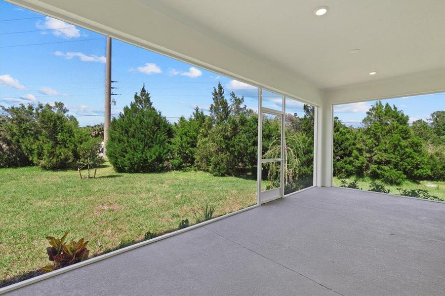Spacious, unfurnished interior of a new home in , Punta Gorda (Image 13). Spacious, unfurnished interior of a new home in , Punta Gorda (Image 13).