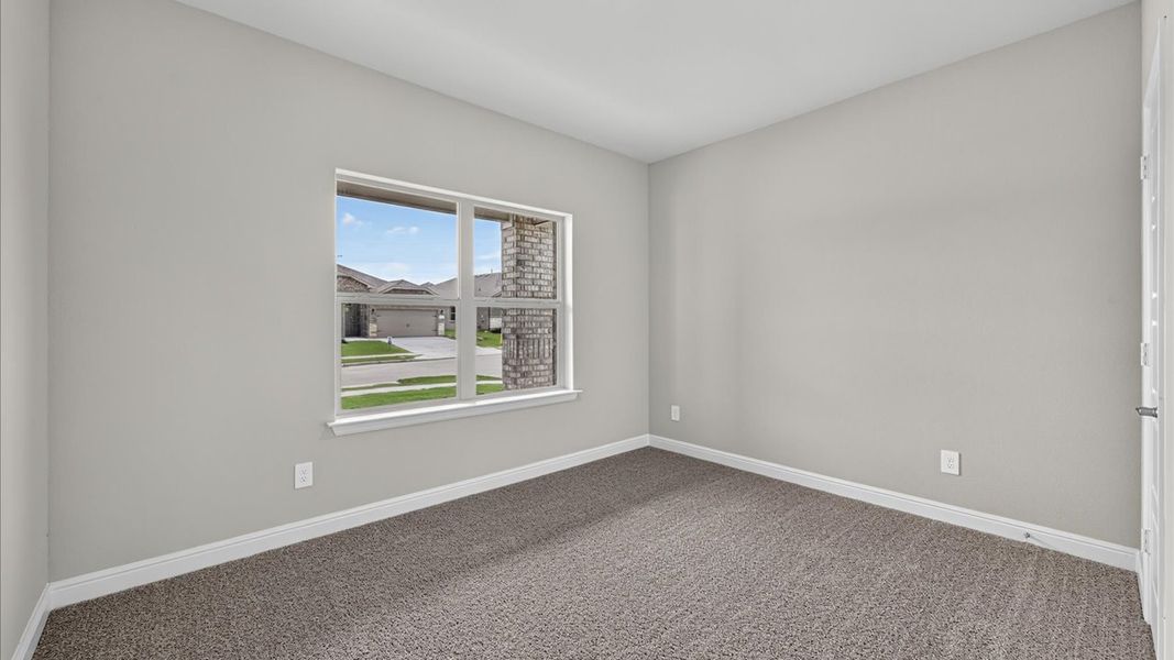 Representative unfurnished interior of a home built from the Glenwood by D.R. Horton in Bluestem, Rhome (Image 20).