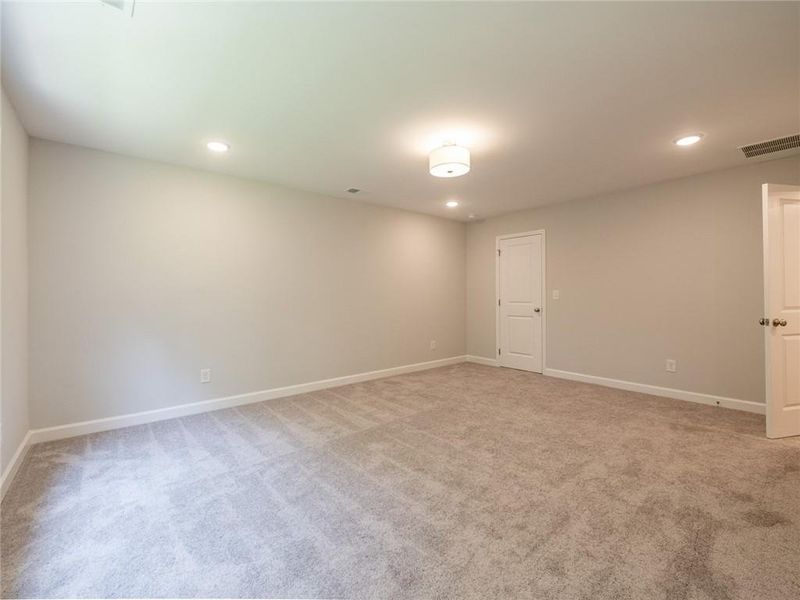 Spacious, unfurnished interior of a new home in River Walk Place, Lawrenceville (Image 28).