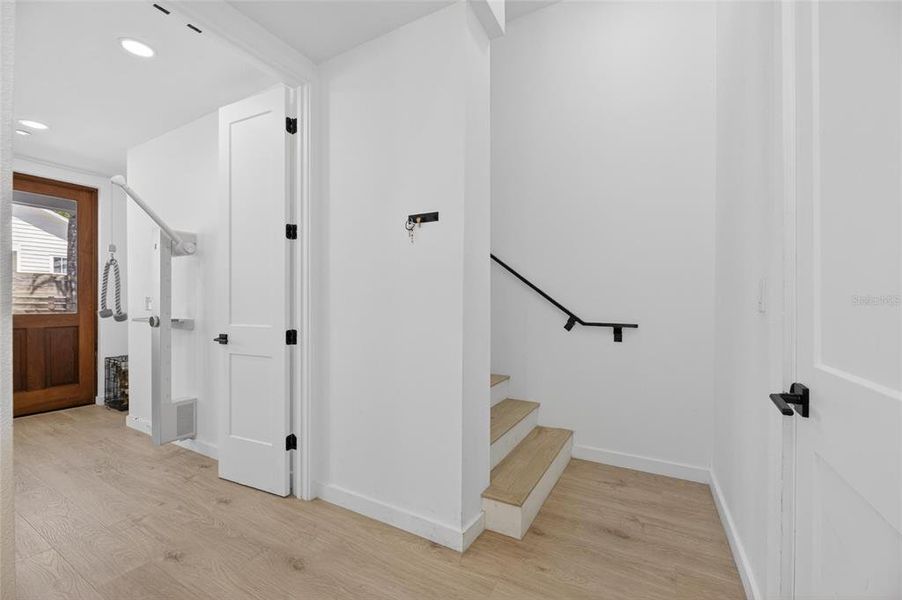 Spacious, unfurnished interior of a new home in , Tampa (Image 21).