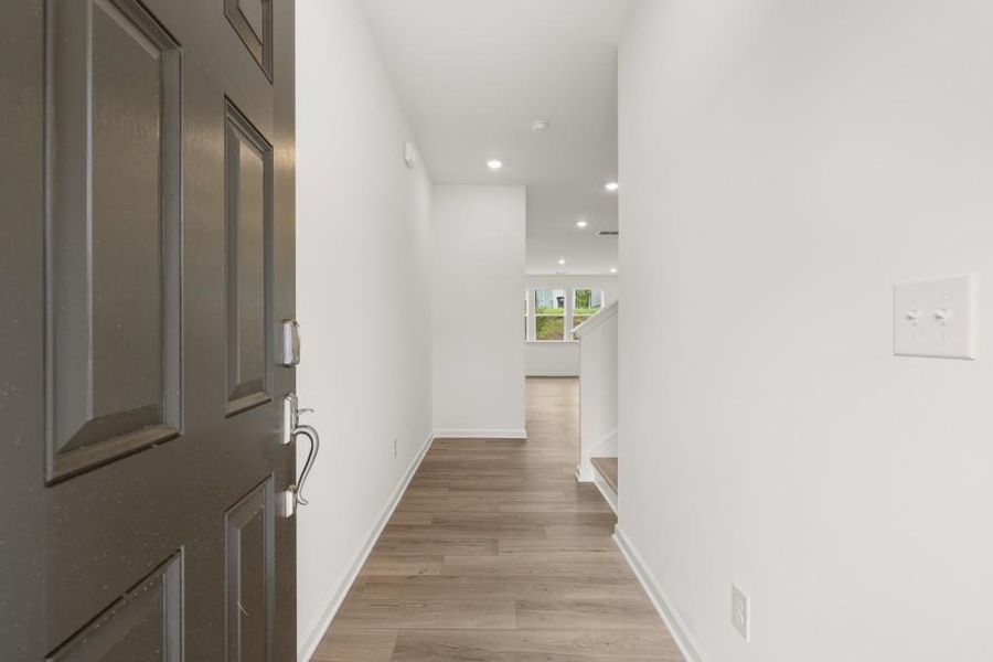 Spacious, unfurnished interior of a new home in Timber Ridge: Timber Ridge 42', Douglasville (Image 31).