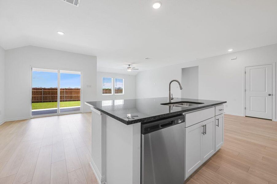 208 Crumpton Way - Ready Now! 208 Crumpton Way - Ready Now!