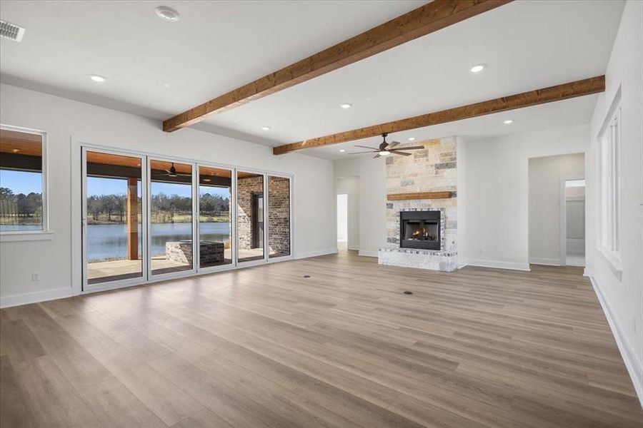 Spacious, unfurnished interior of a new home in , Lindale (Image 29).