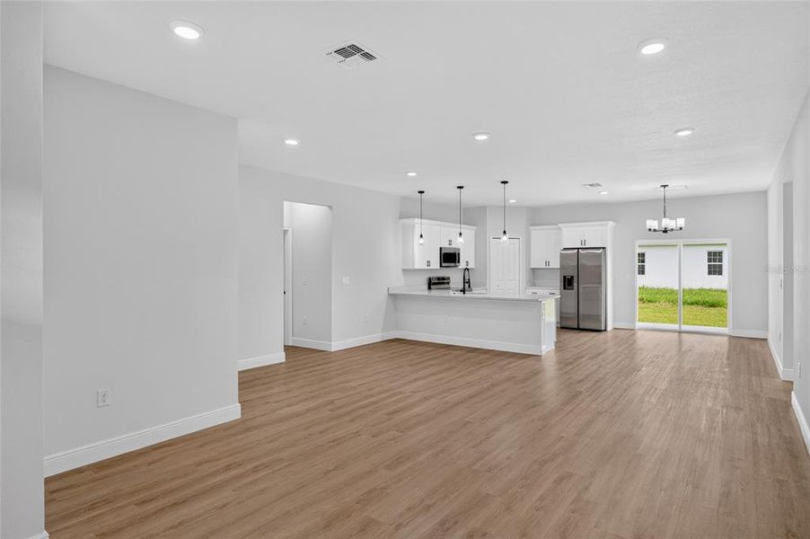 Spacious, unfurnished interior of a new home in , Ocala (Image 21).