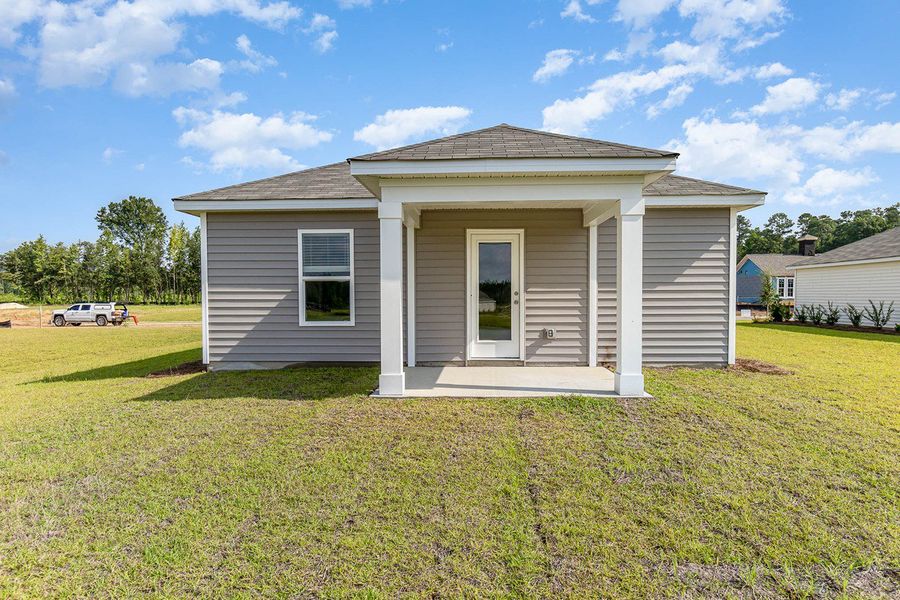 Representative exterior details of a home built from the HELENA by D.R. Horton in Jordanville Farms, Galivants Ferry (Image 26).