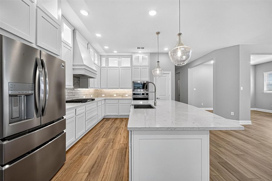 Furnished interior view inside a new home in Harvest Green 45', Richmond (Image 28).