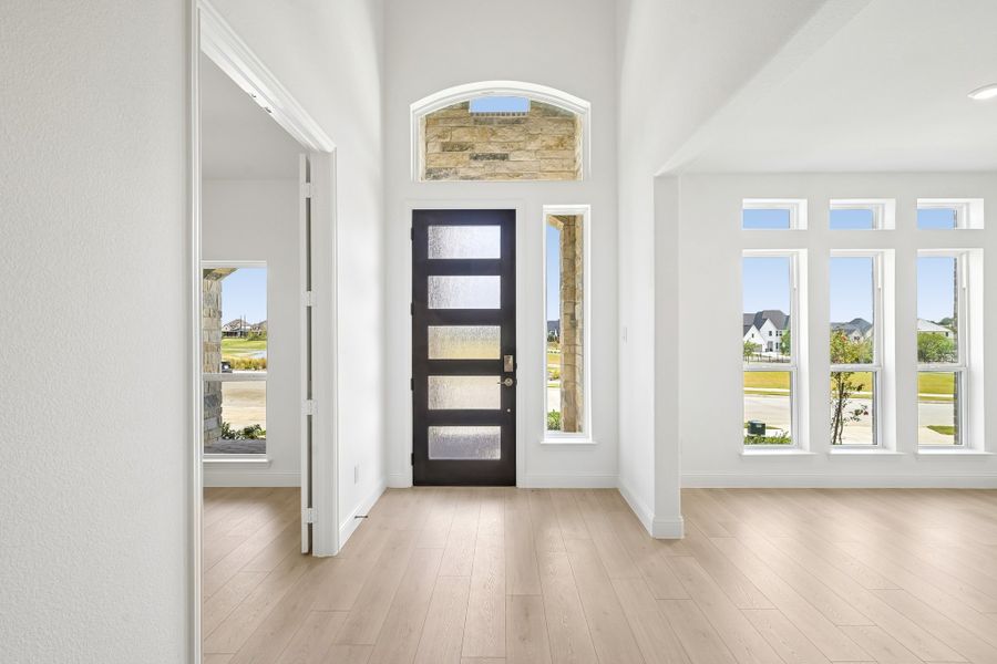 Spacious, unfurnished interior of a new home in The Ranch at Uptown Celina, Celina (Image 51).