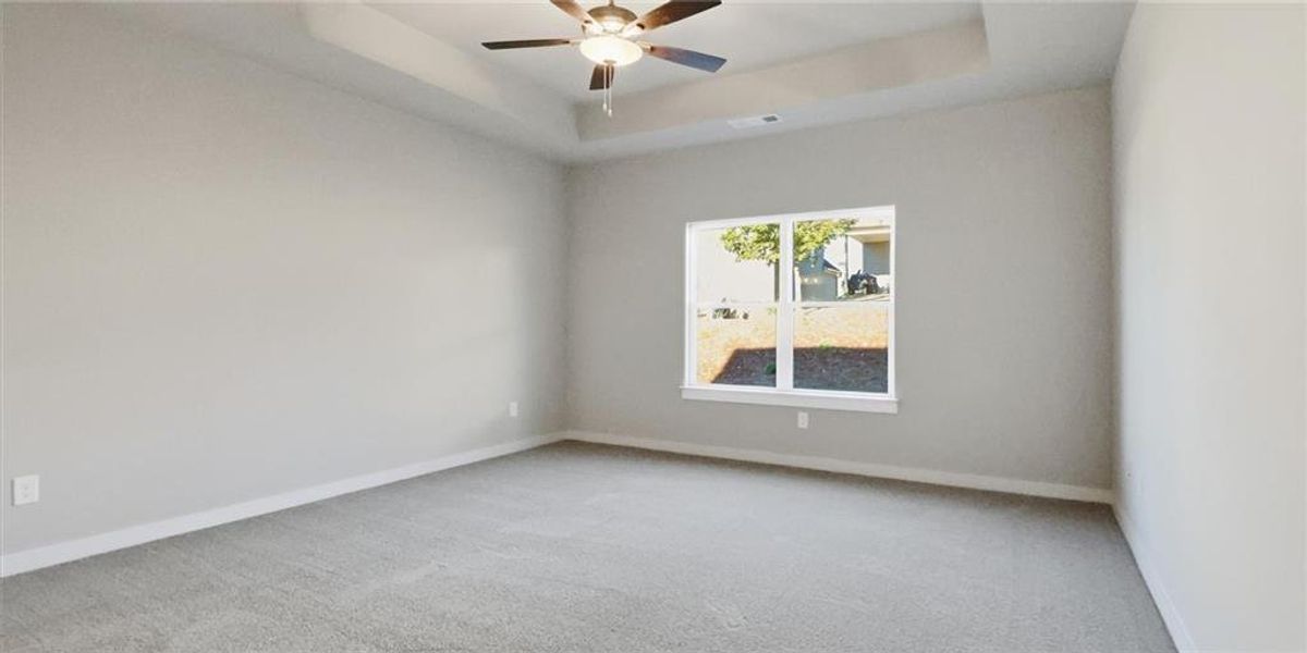 Spacious, unfurnished interior of a new home in Traditions of Braselton, Jefferson (Image 16).