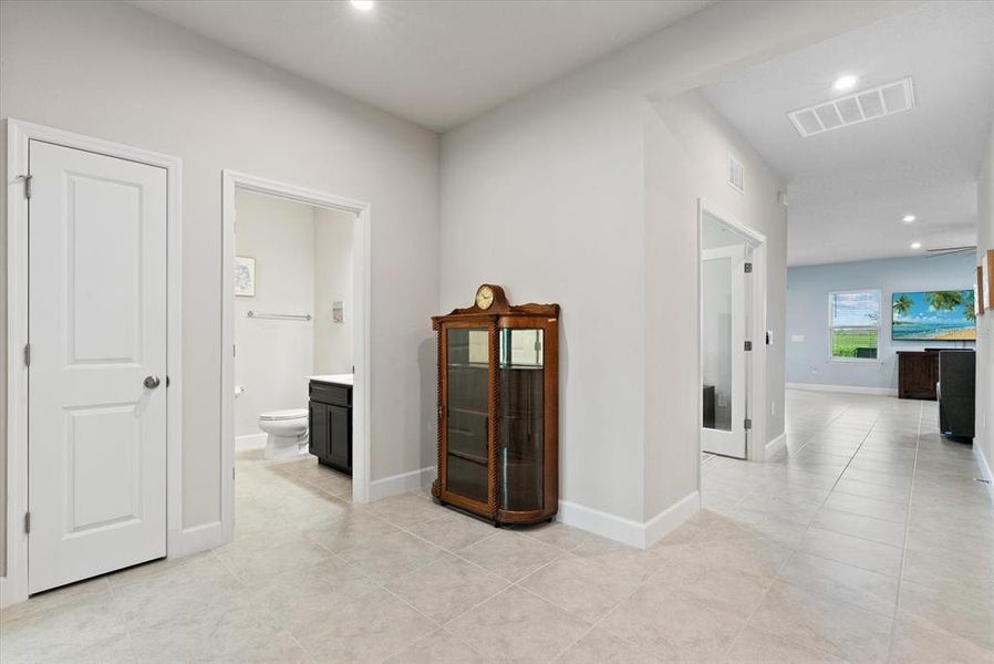 Furnished interior view inside a new home in , Port Charlotte (Image 10).
