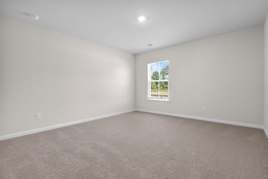 Spacious, unfurnished interior of a new home in Willow Lake, Blythewood (Image 19).