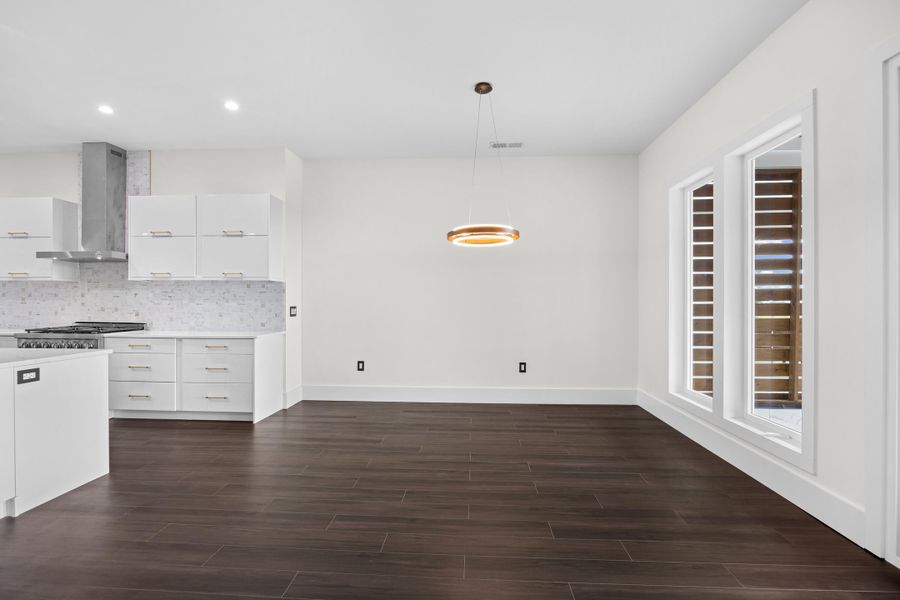 Image 27 of a home in .