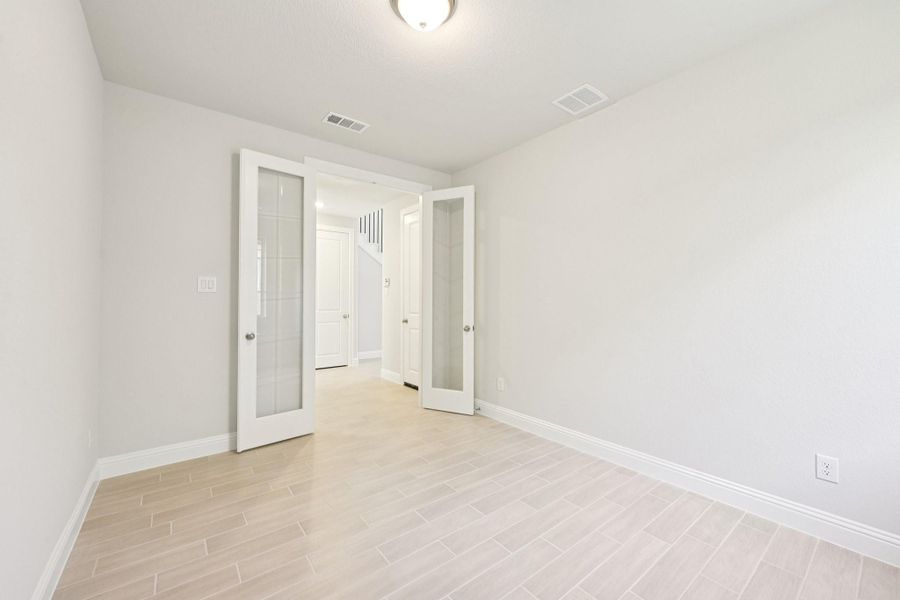 Spacious, unfurnished interior of a new home in Evergreen 40', Conroe (Image 18).