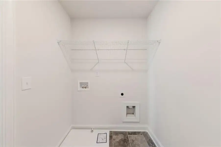 Spacious, unfurnished interior of a new home in , Marietta (Image 16).