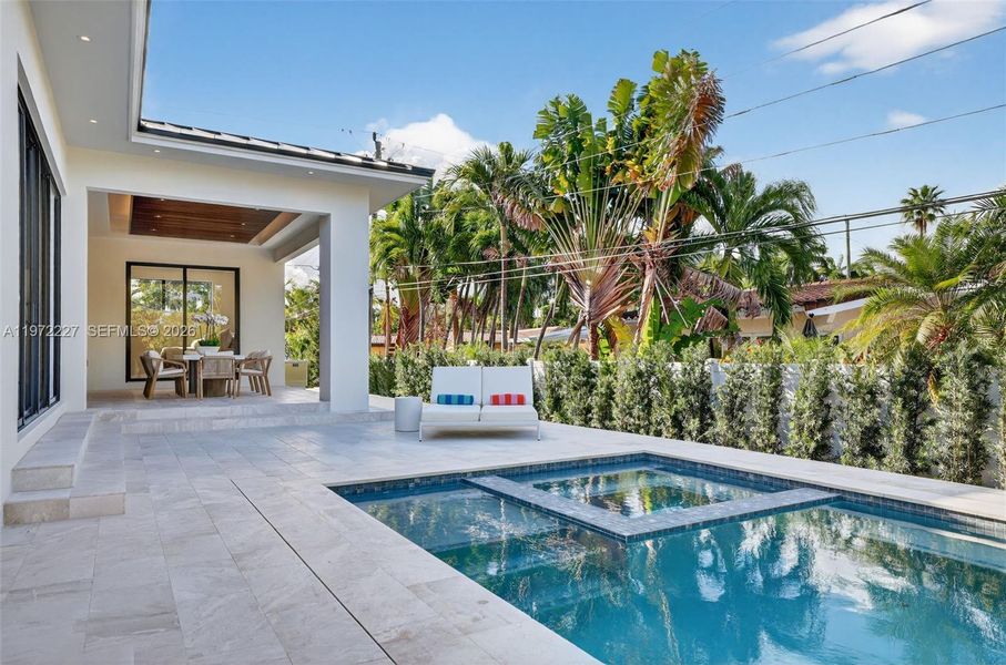 Exterior details and patio area of a home in , Fort Lauderdale (Image 28).