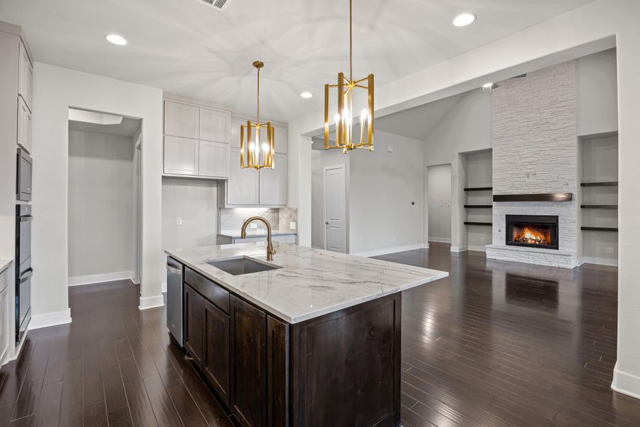 Furnished interior view inside a new home in Tuscan Estates, Waxahachie (Image 5).